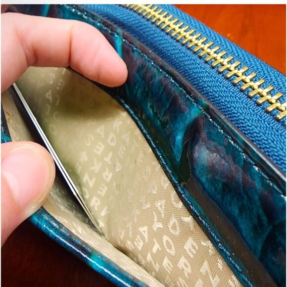 Kate Spade NEDA Knightsbridge Continental wallet in Darkest Teal. Like new. - Picture 3 of 6